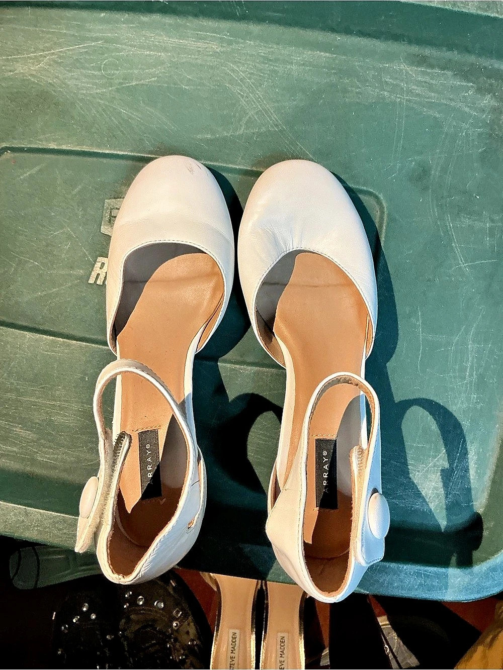 White round toe 1.5 inch